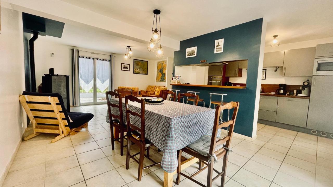 Maison Spacieuse A Deux Pas De La Plage Roscanvel Buitenkant foto